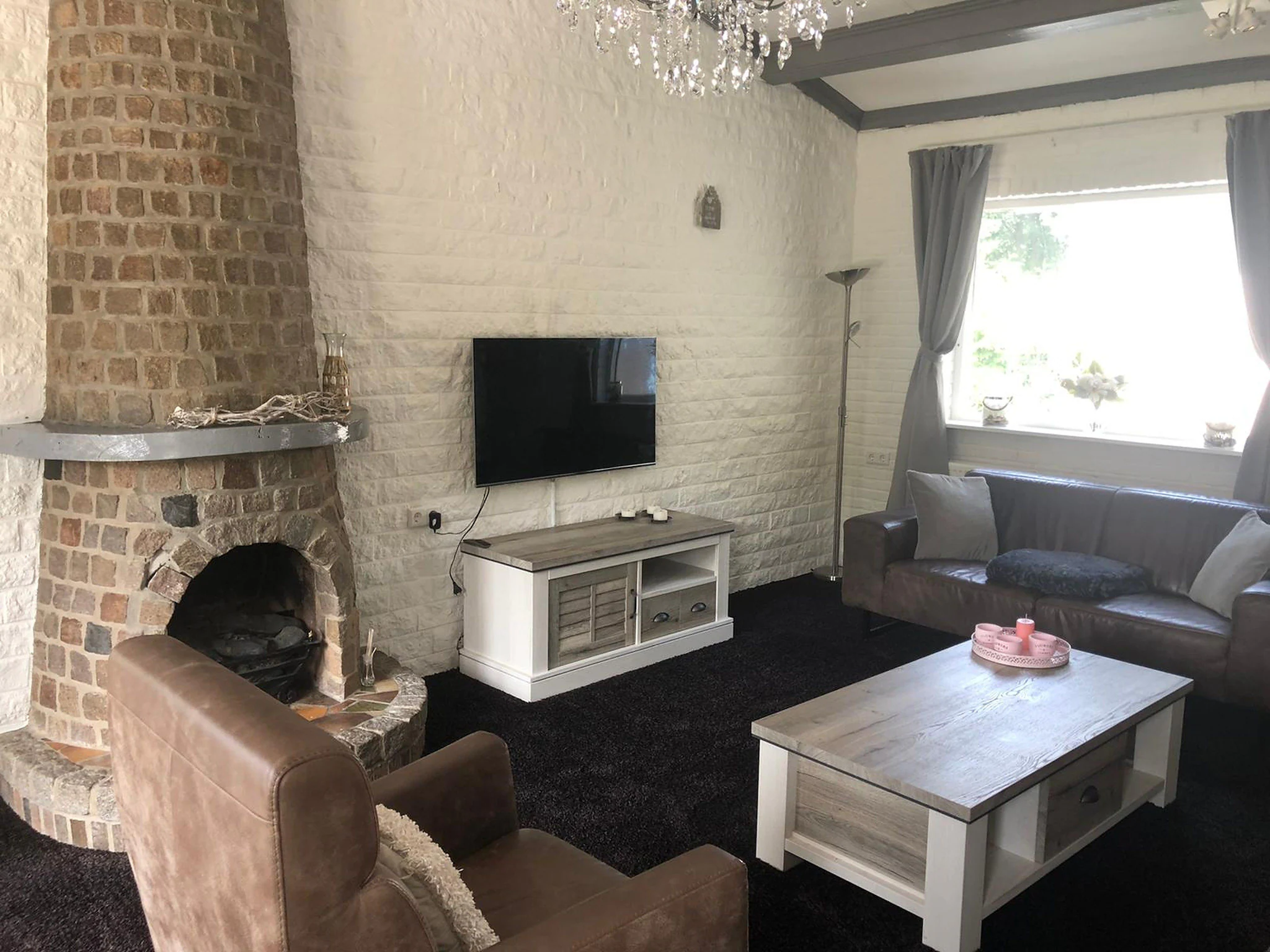 Foto's Uniek en luxe vakantiehuis in Harderwijk met grote tuin - Belvilla by Oyo