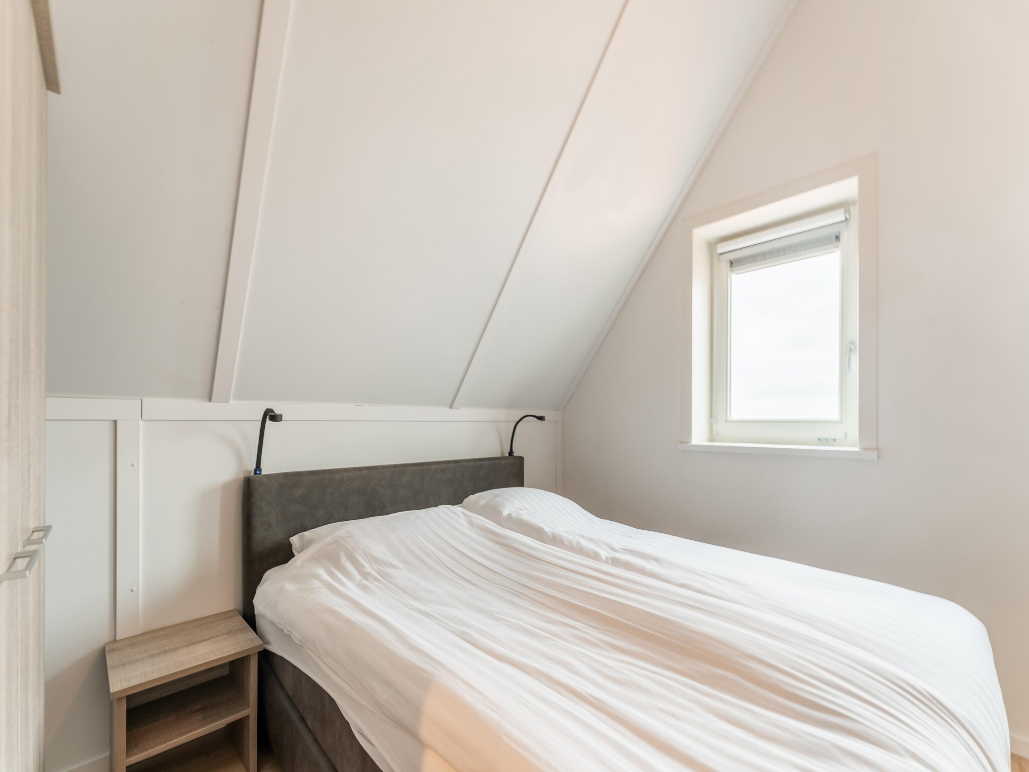 Foto's Luxe villa aan de Oosterschelde met sauna en schitterend uitzicht. - Belvilla by Oyo