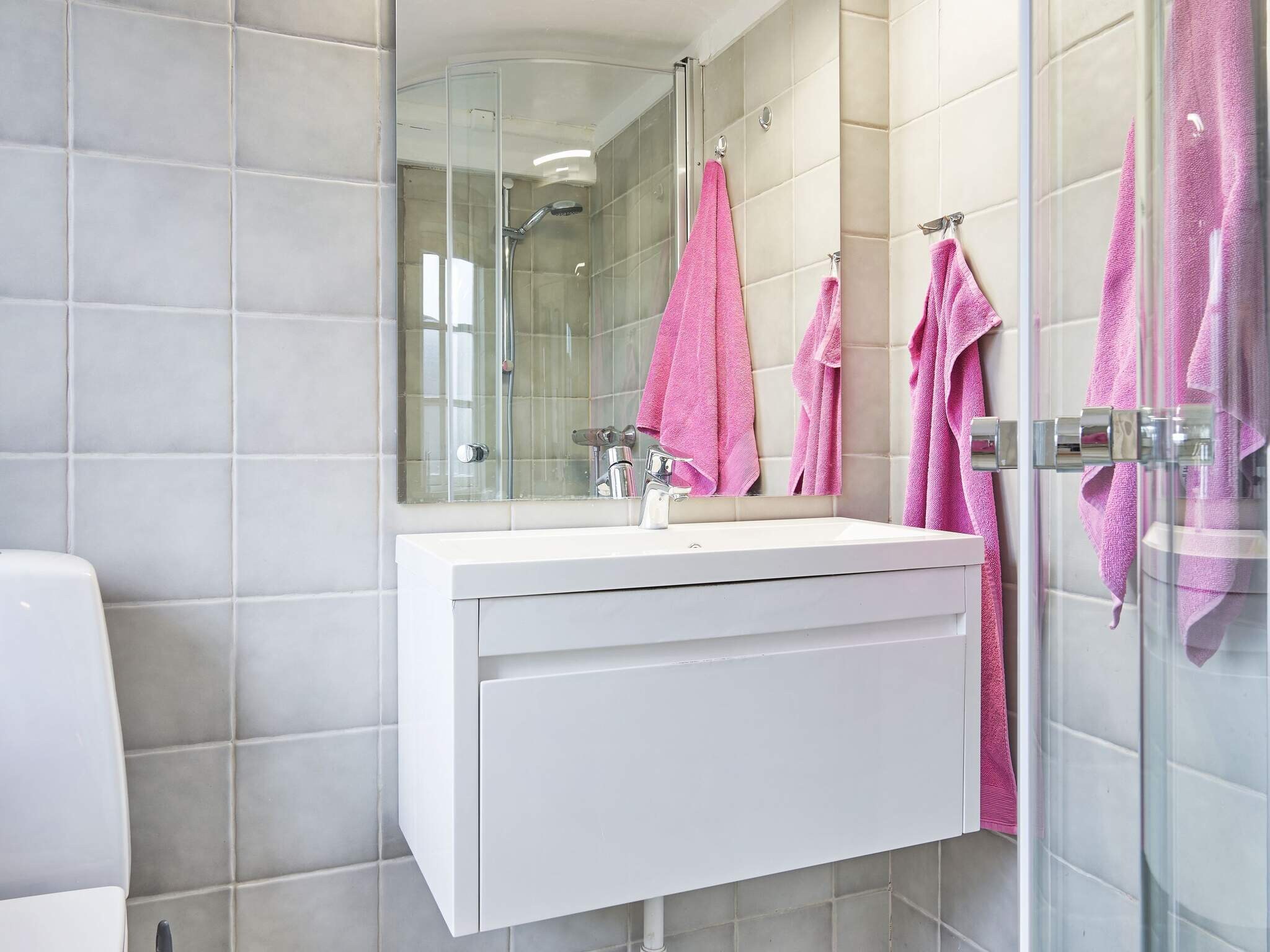 Images 6 person feriebolig i Aakirkeby- Dancenter