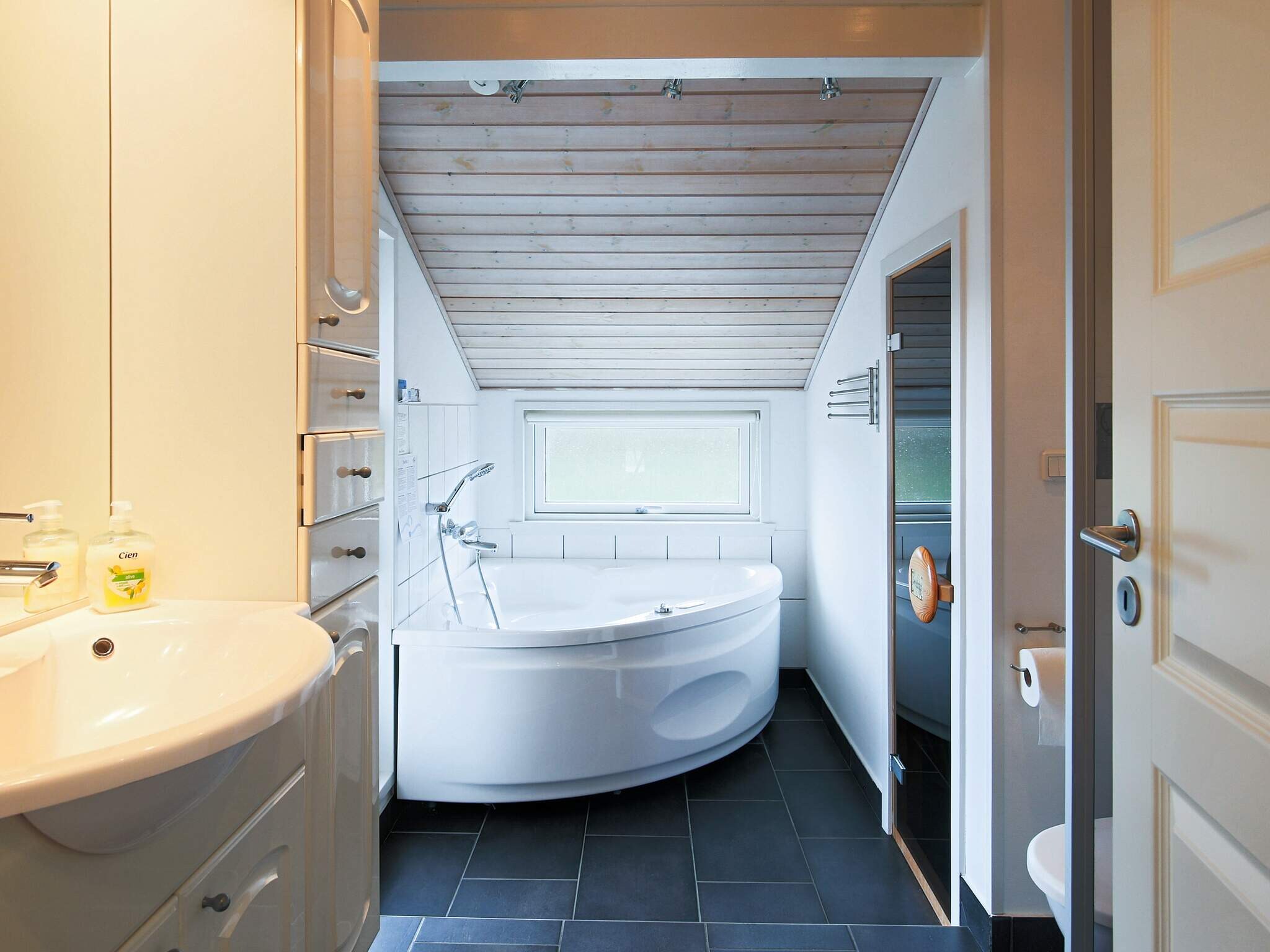 Images 8 person feriebolig i Dannemare- Dancenter