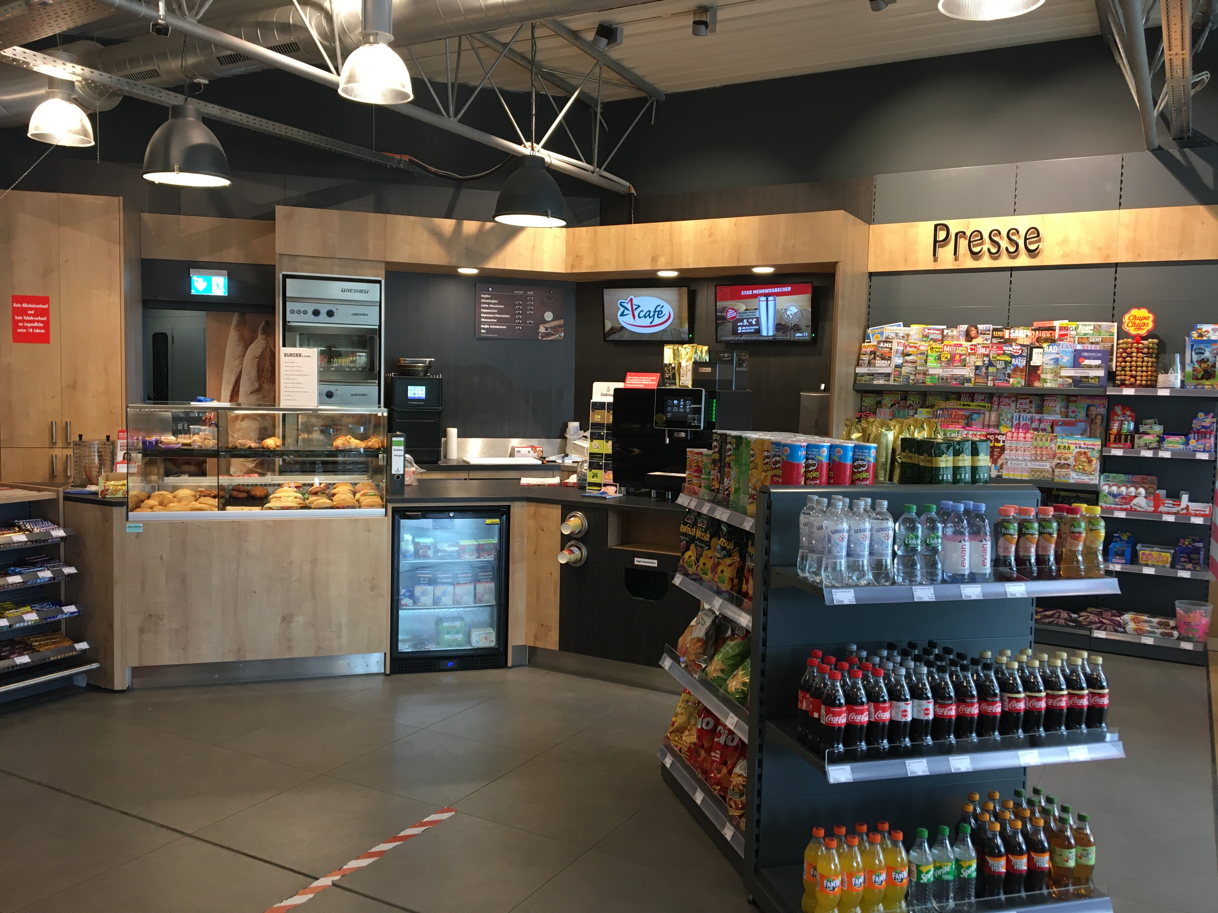 Bild 7 star Tankstelle in Bergen