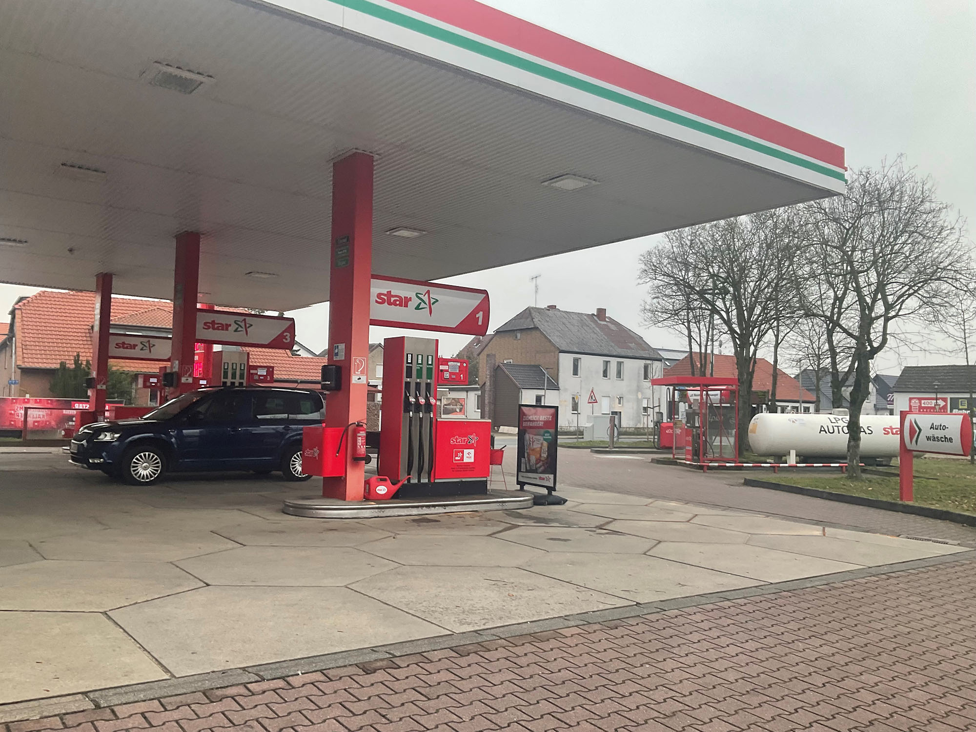 Bild 1 star Tankstelle in Velpke
