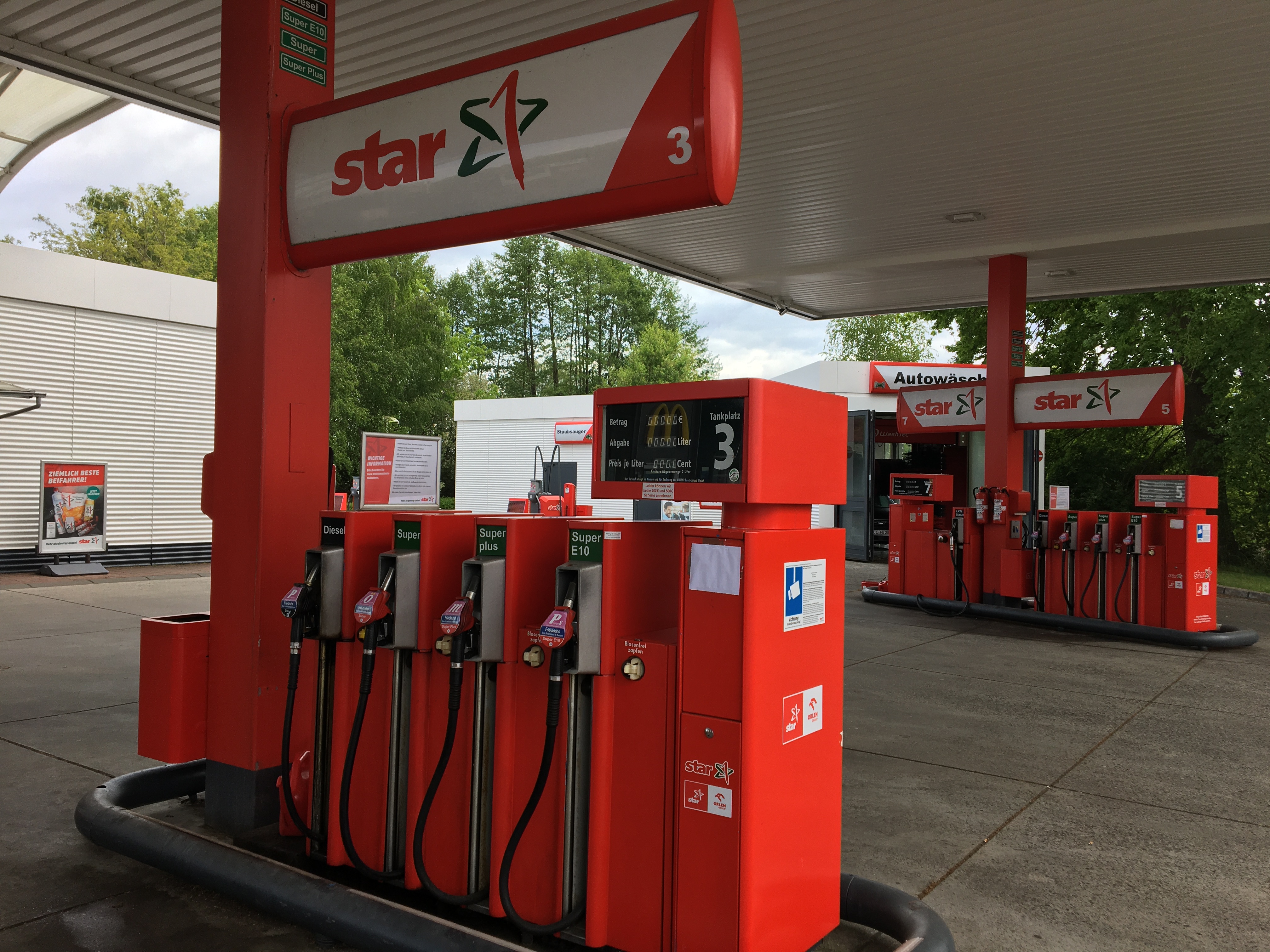 Bild 2 star Tankstelle in Bergen