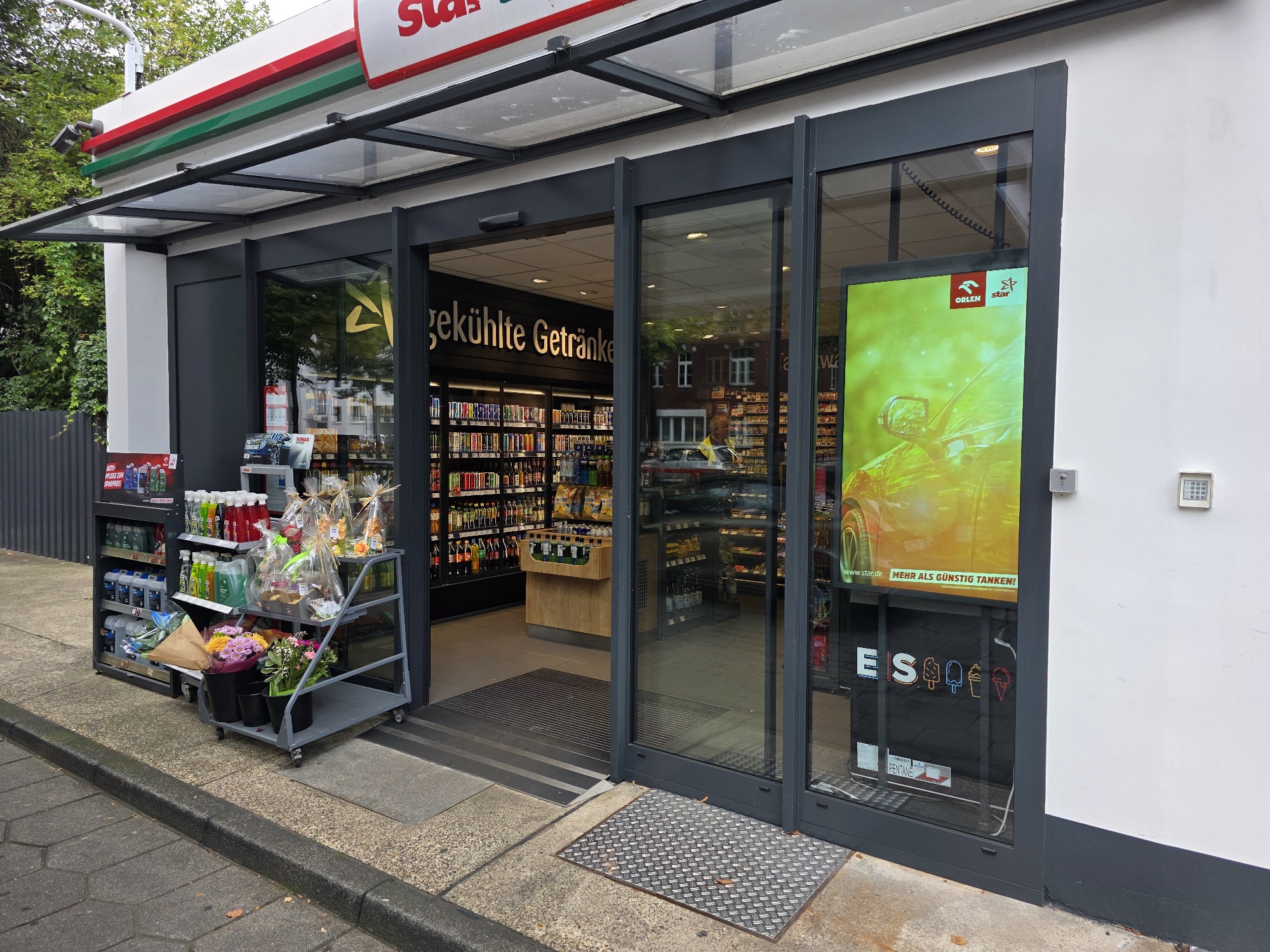 Bild 3 star Tankstelle in Köln