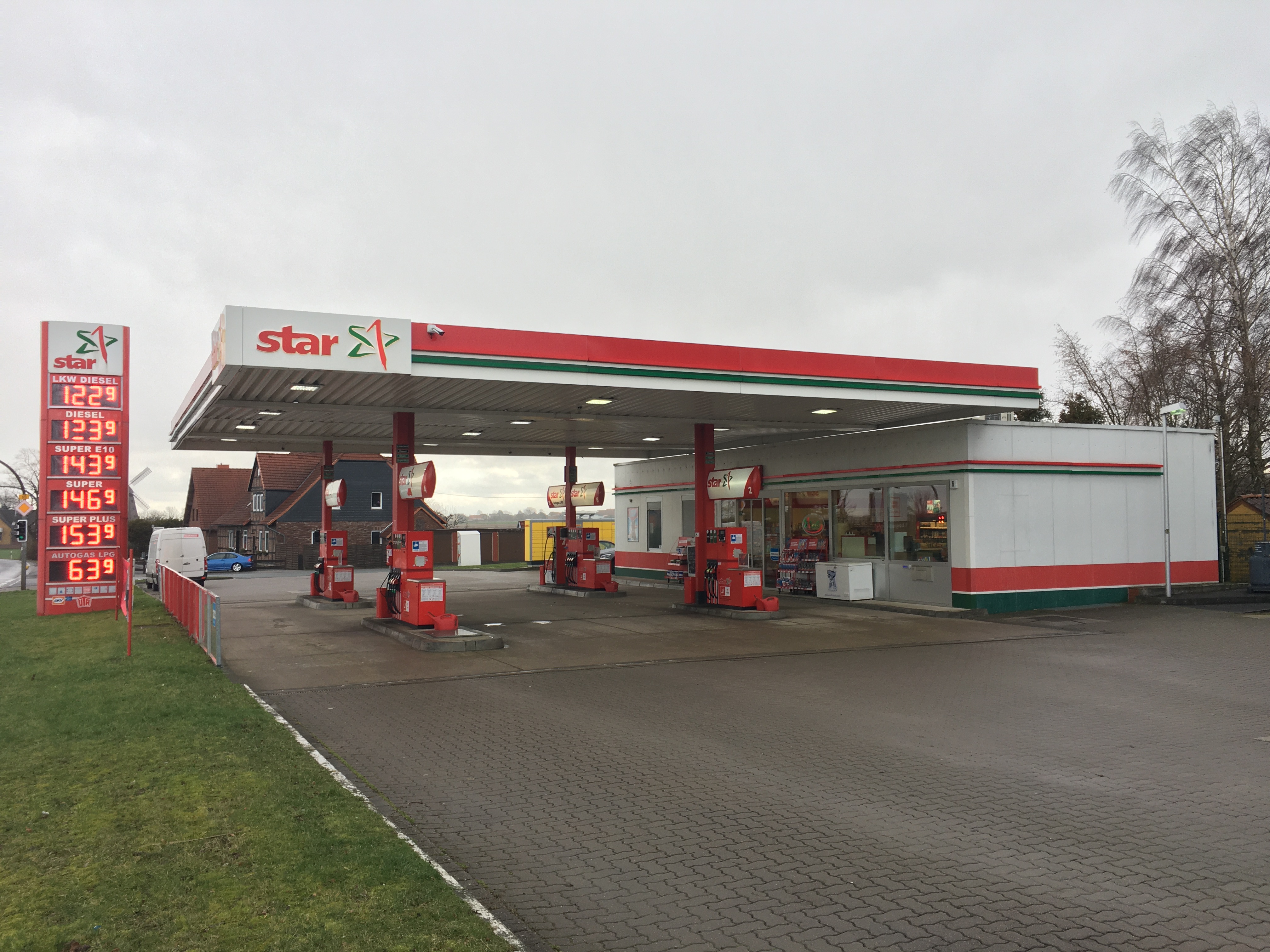 Bild 1 star Tankstelle in Barsinghausen