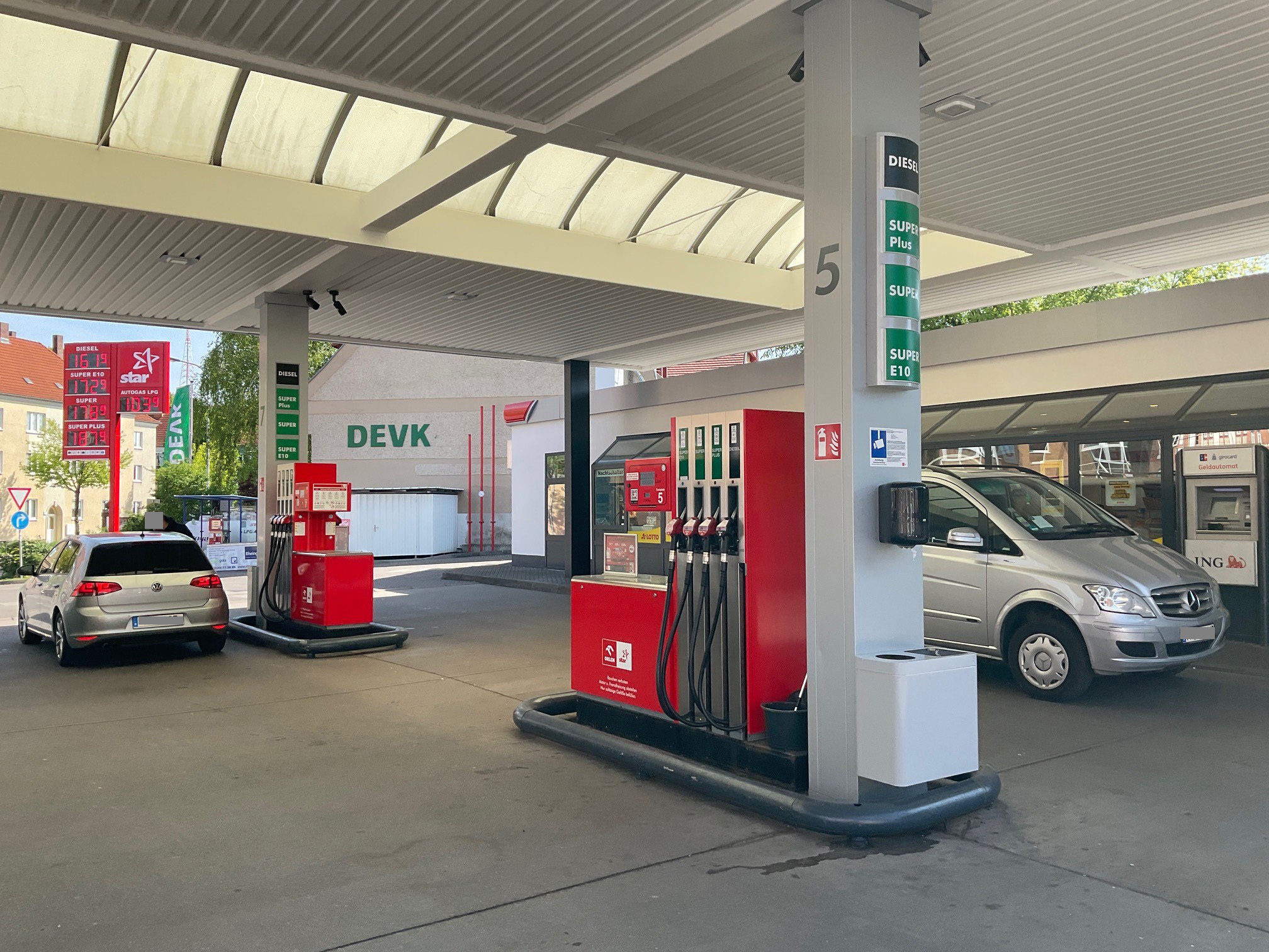 Bild 4 star Tankstelle in Halle