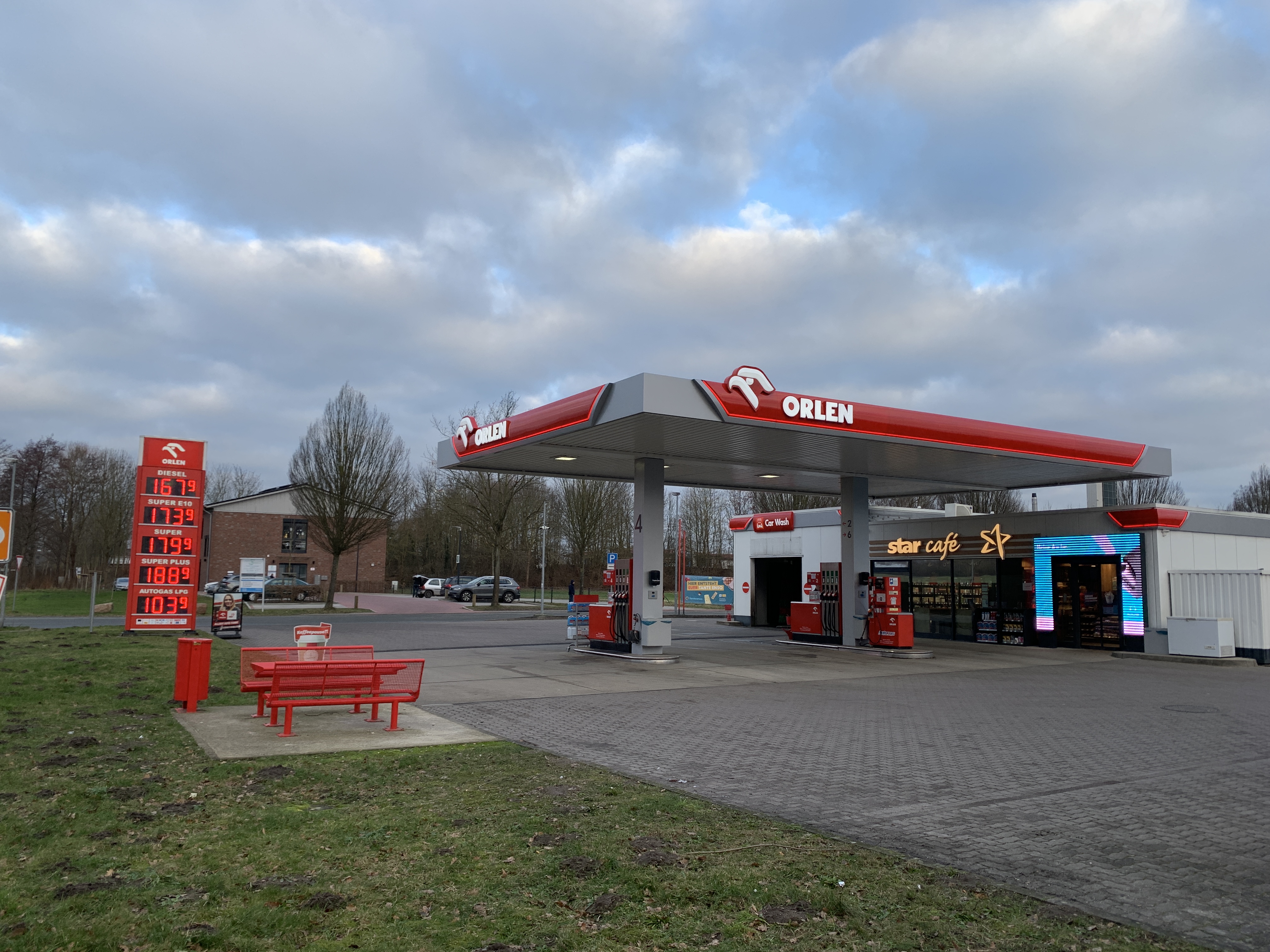 Bild 1 ORLEN Tankstelle in Kastorf