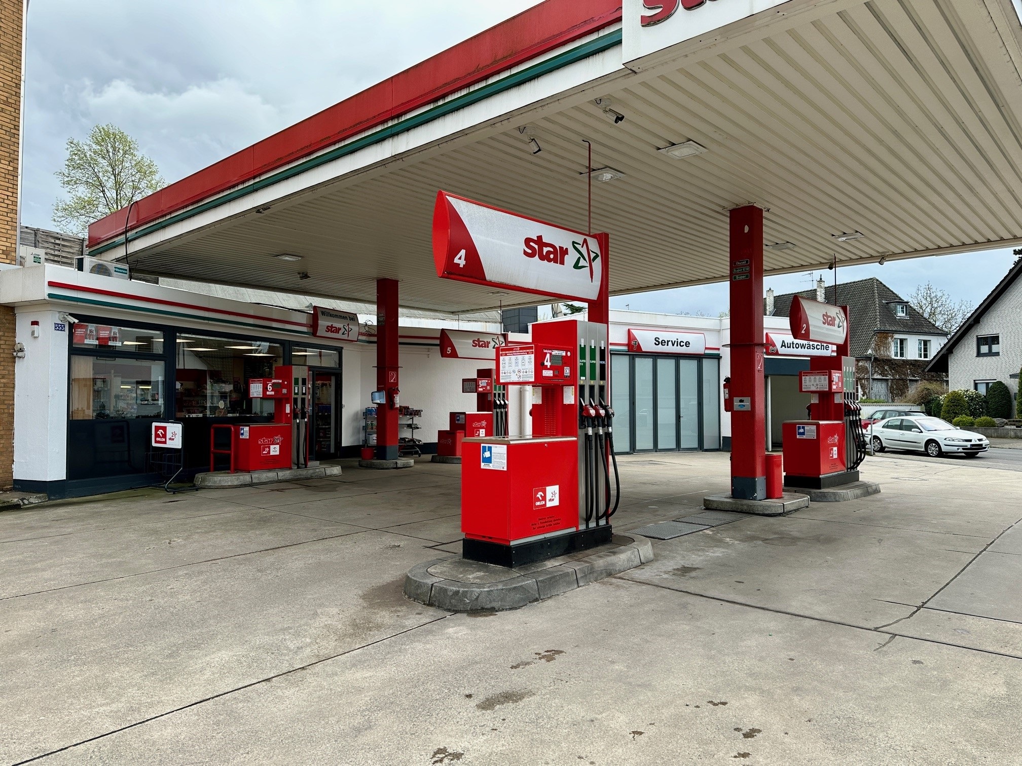 Bild 1 star Tankstelle in Krefeld
