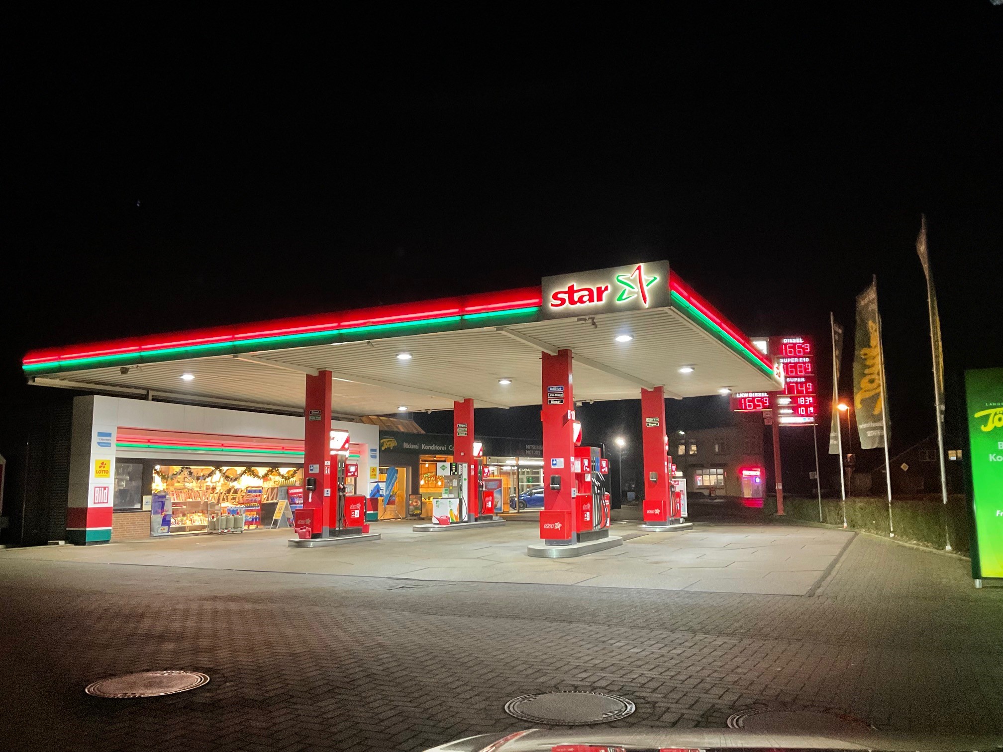 Bild 2 star Tankstelle in Zetel