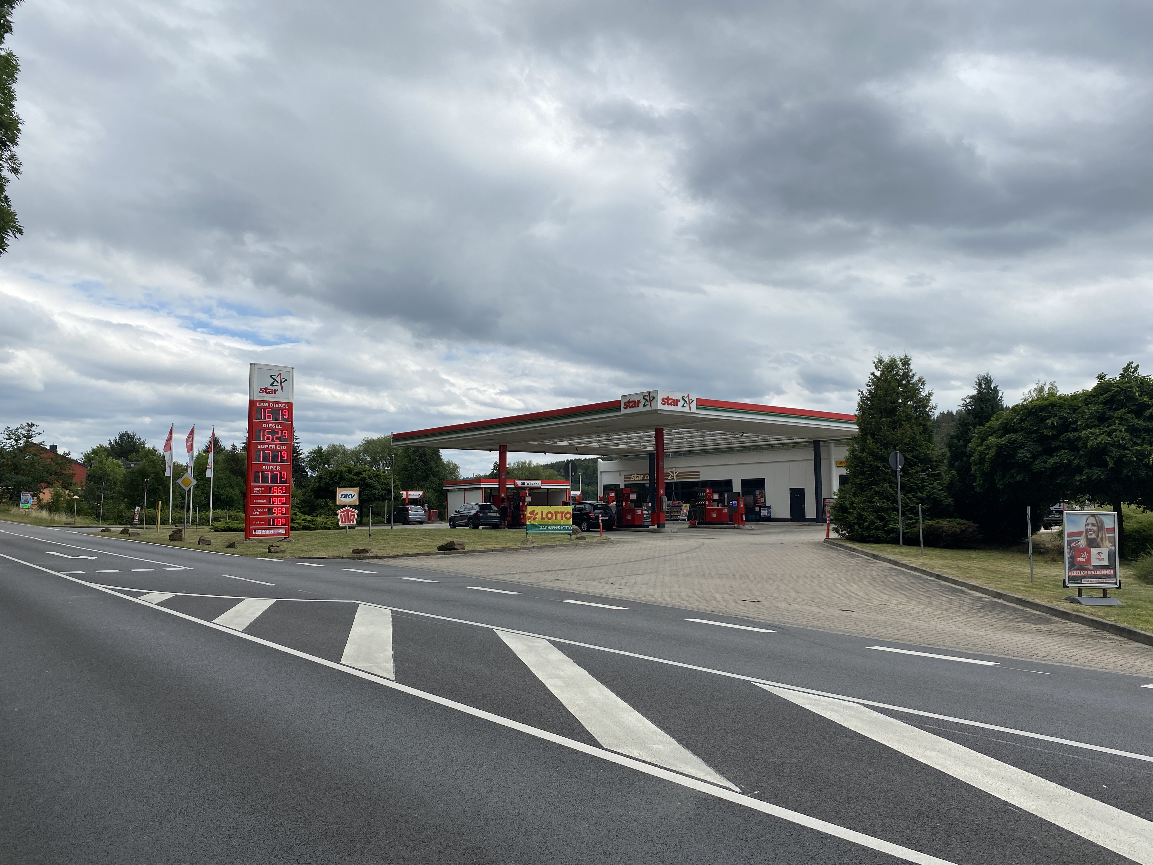 Bild 25 star Tankstelle in Flöha