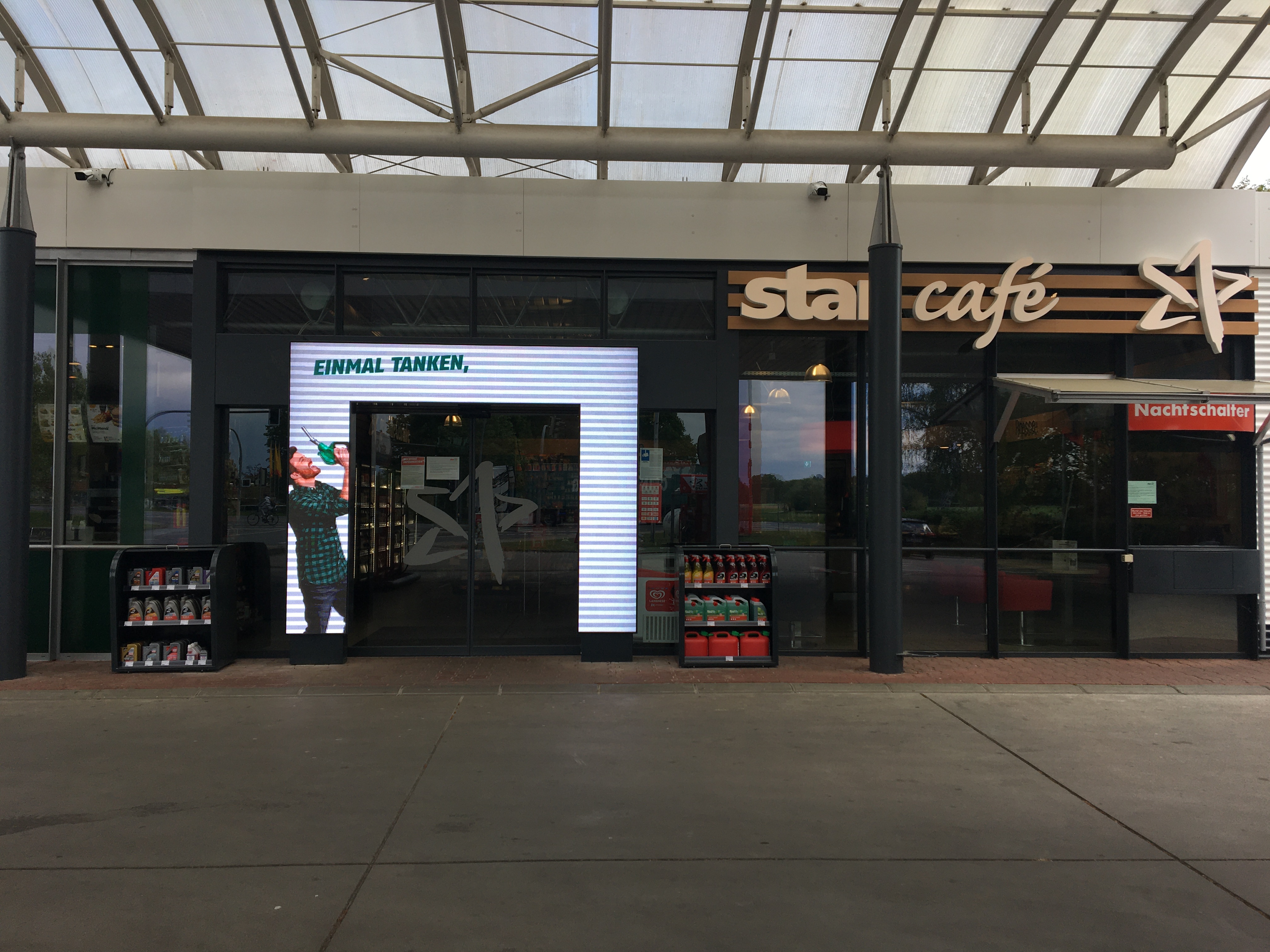 Bild 4 star Tankstelle in Bergen