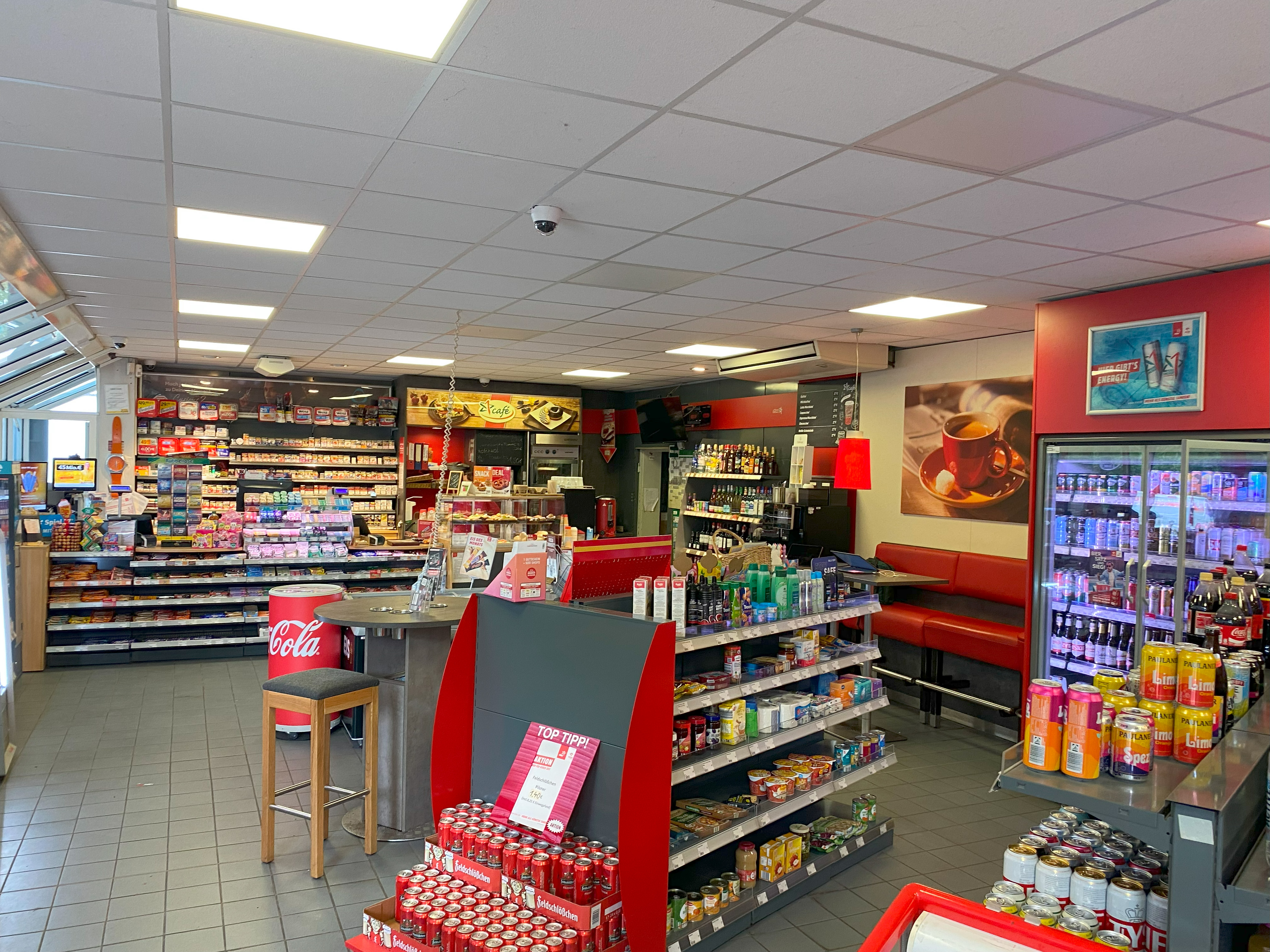 star Tankstelle - GALLERY