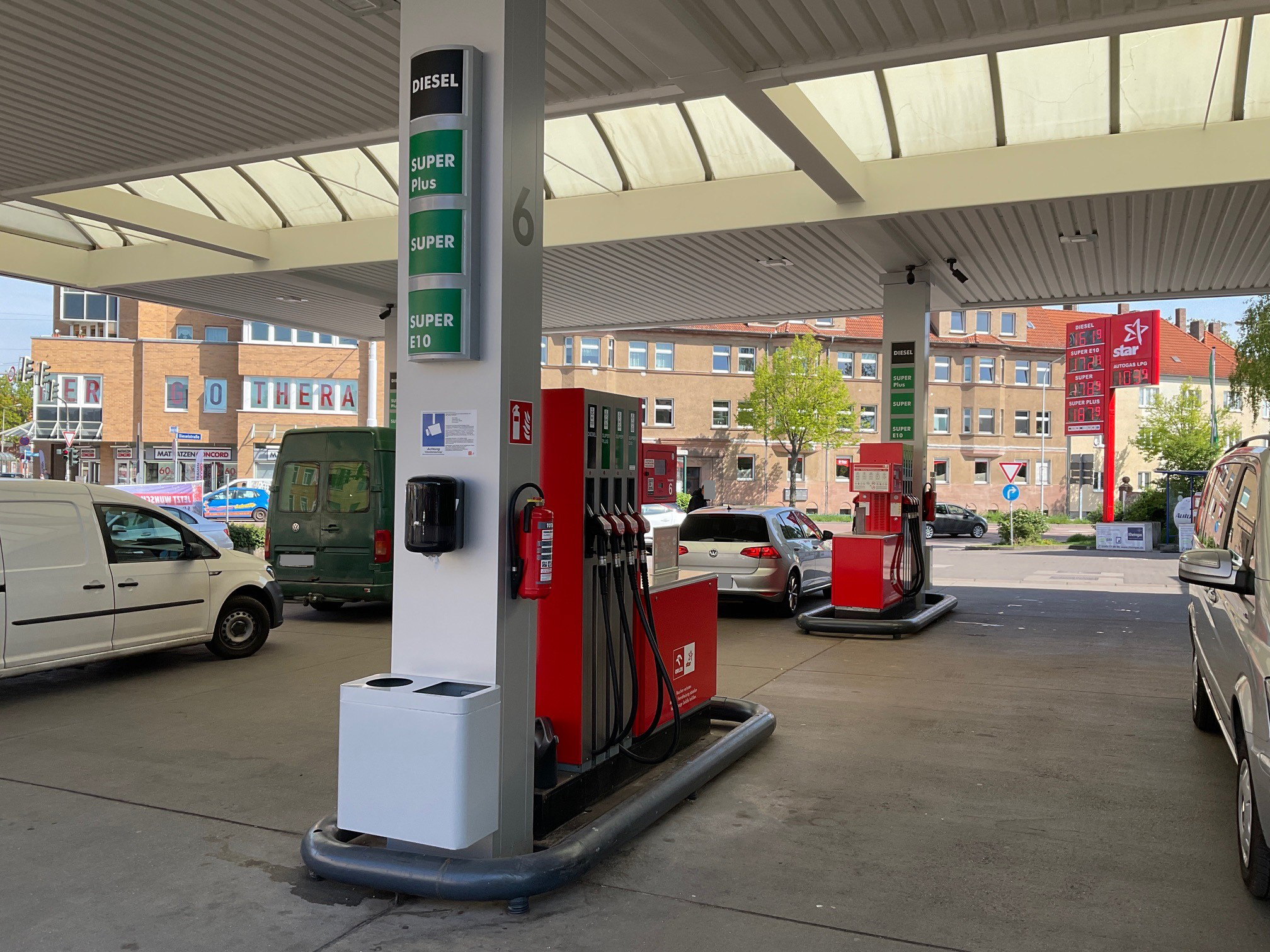 Bild 3 star Tankstelle in Halle