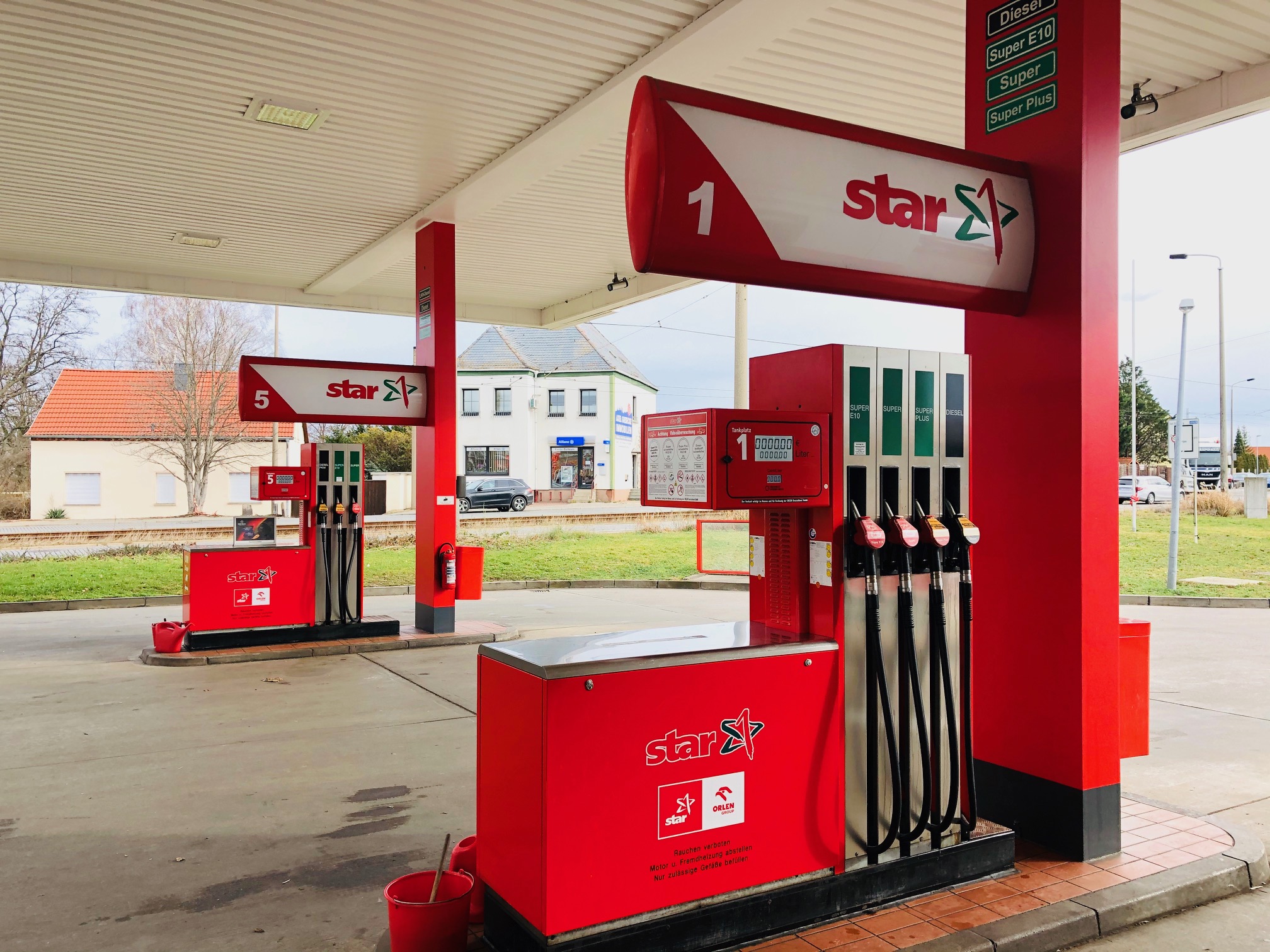 Bild 8 star Tankstelle in Leuna