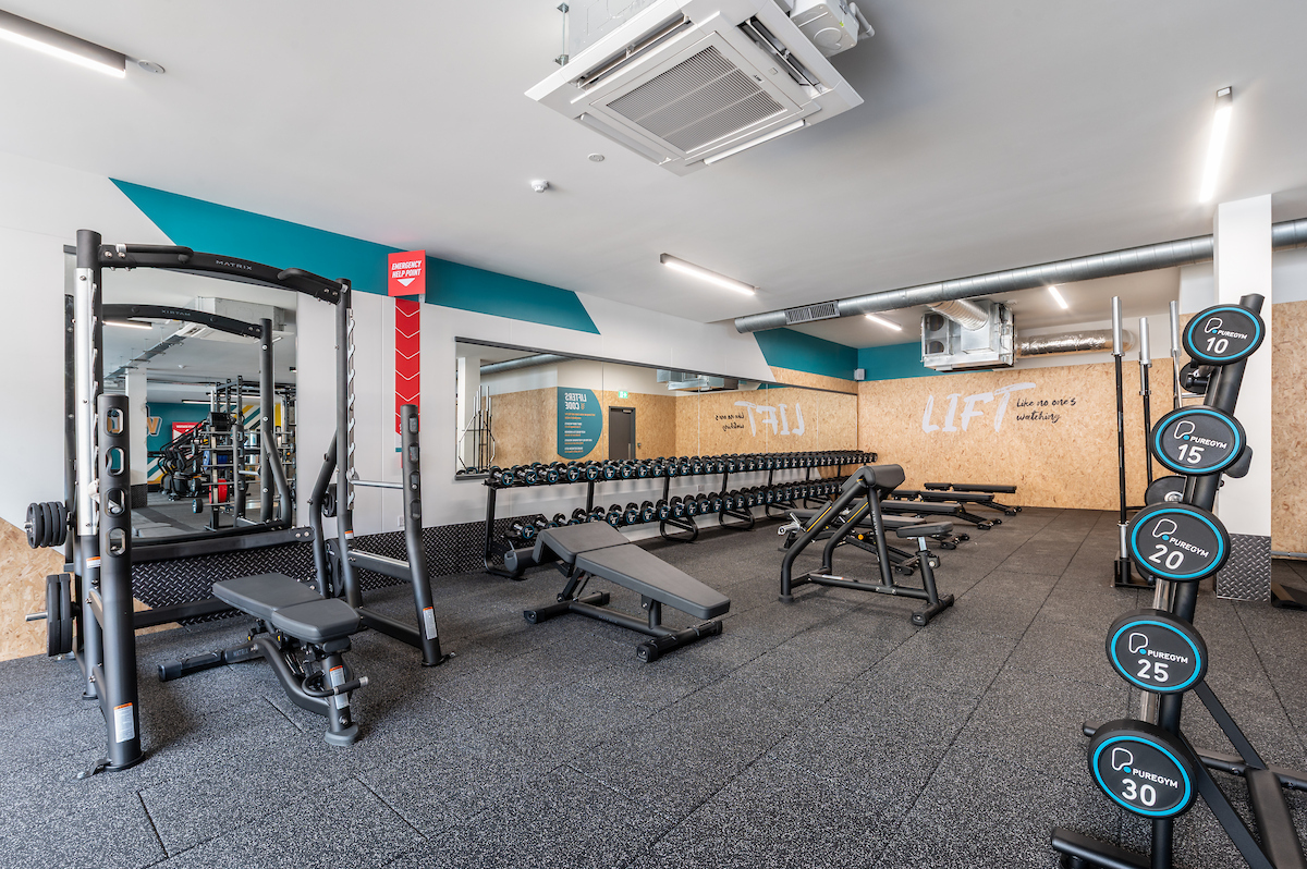 "PureGym: Welling"