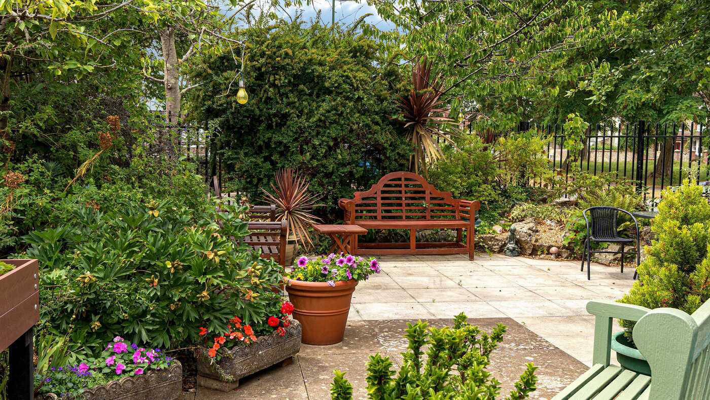 Augusta Court garden