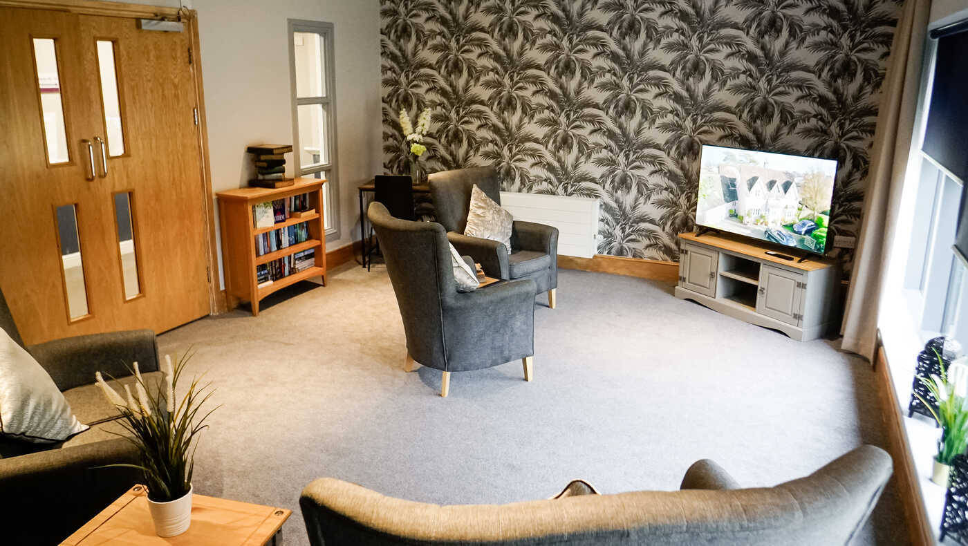 Quiet lounge