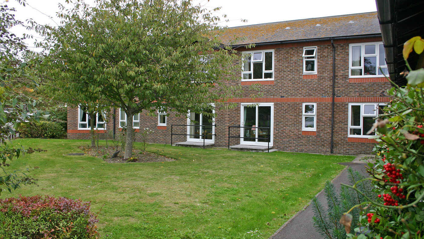 Augusta Court garden