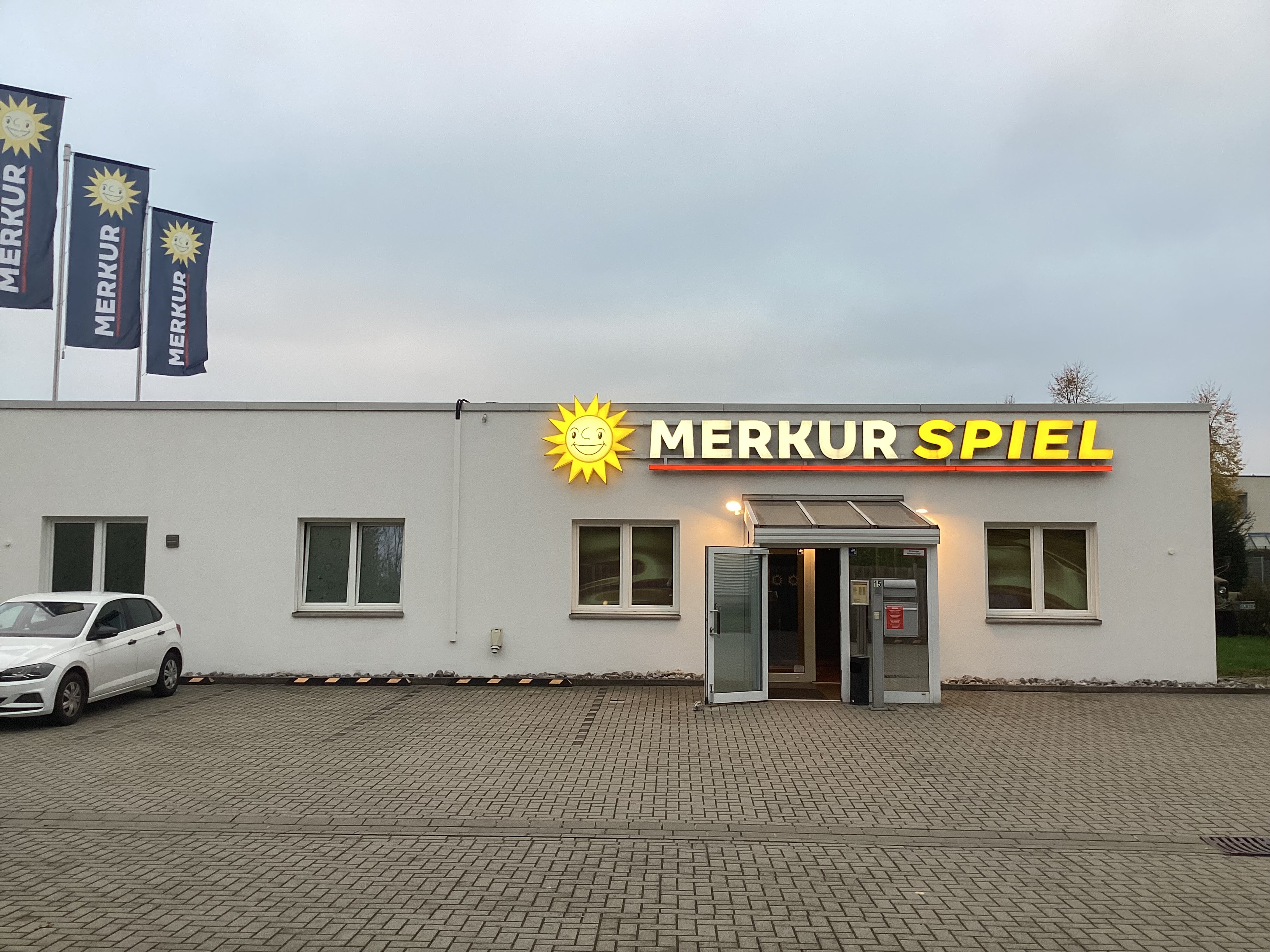 Bild 5 MERKUR SPIELHALLE Salzgitter in Salzgitter