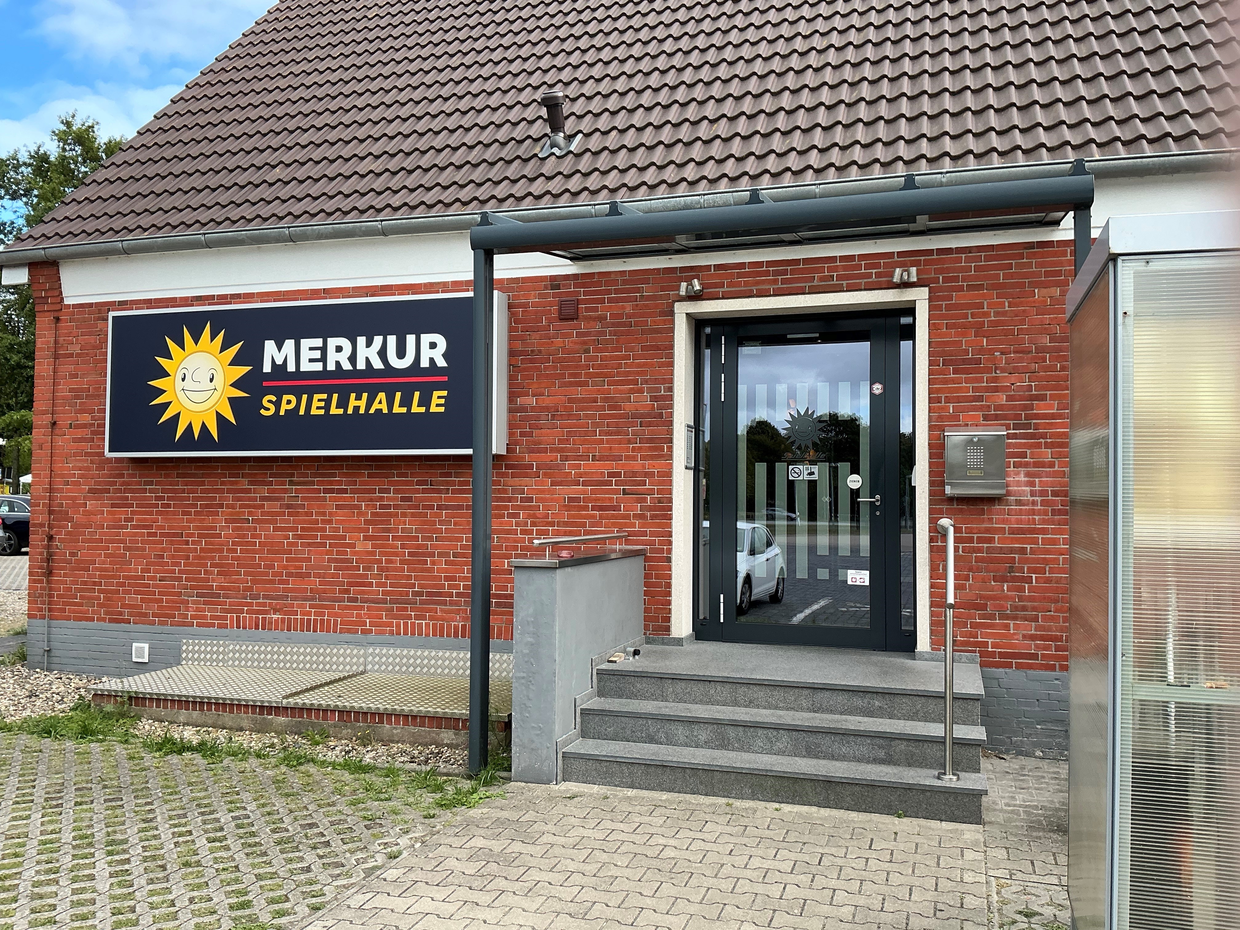 Bild 2 MERKUR SPIELHALLE Norden 2 in Norden