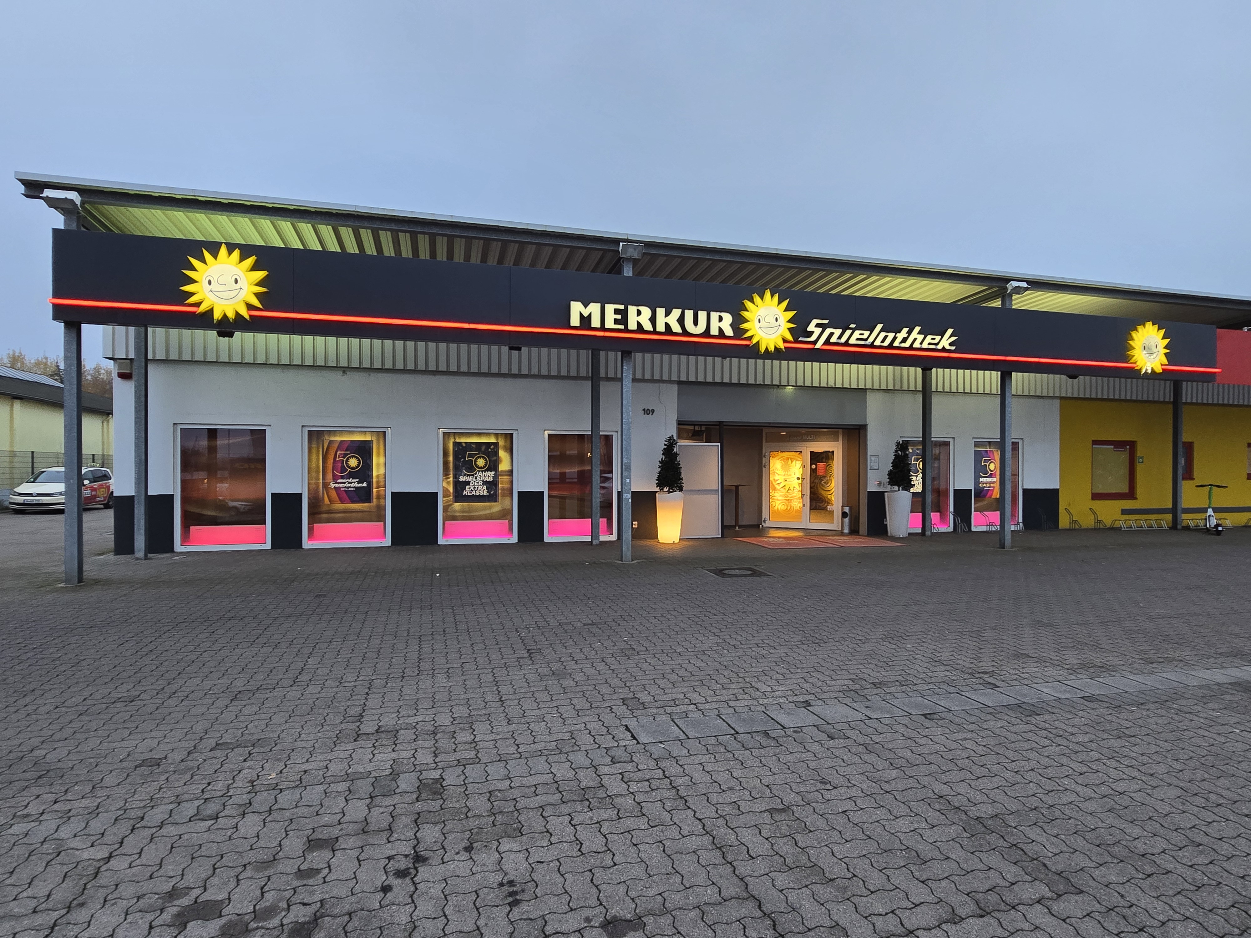 MERKUR SPIELHALLE Hannover, Davenstedter Straße 109 in Hannover