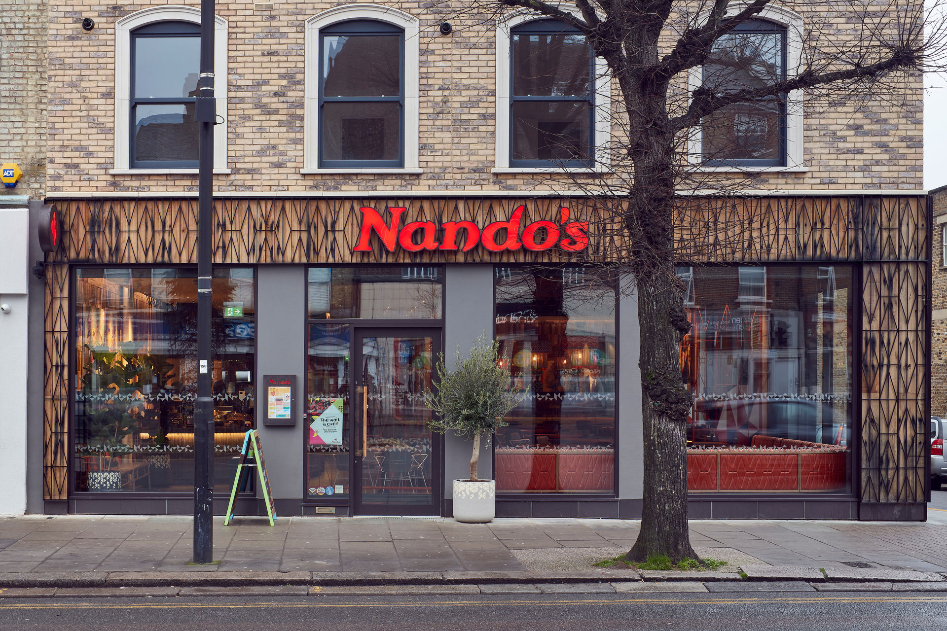 Nando's Finchley High Road Storefront